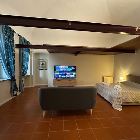ורצ'לי Center One By Cinelli Apartment מראה חיצוני תמונה